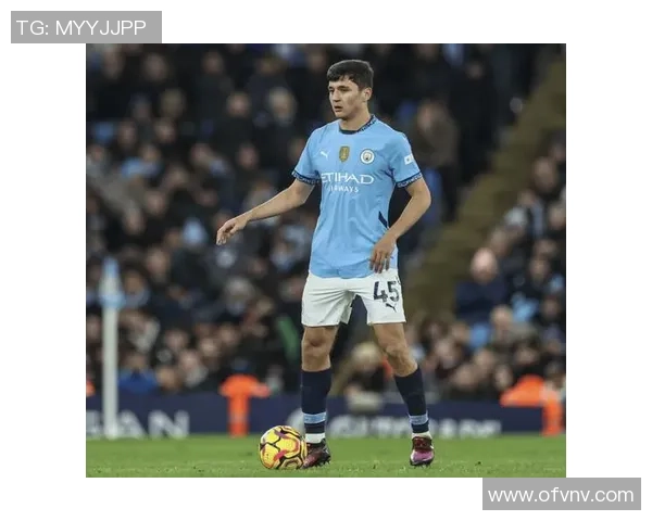 身高1米8左右的足球球星有哪些他们在赛场上的表现如何